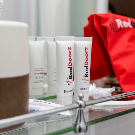 Reddoorz Plus @ Sawah Besar Jakarta Ngoại thất bức ảnh