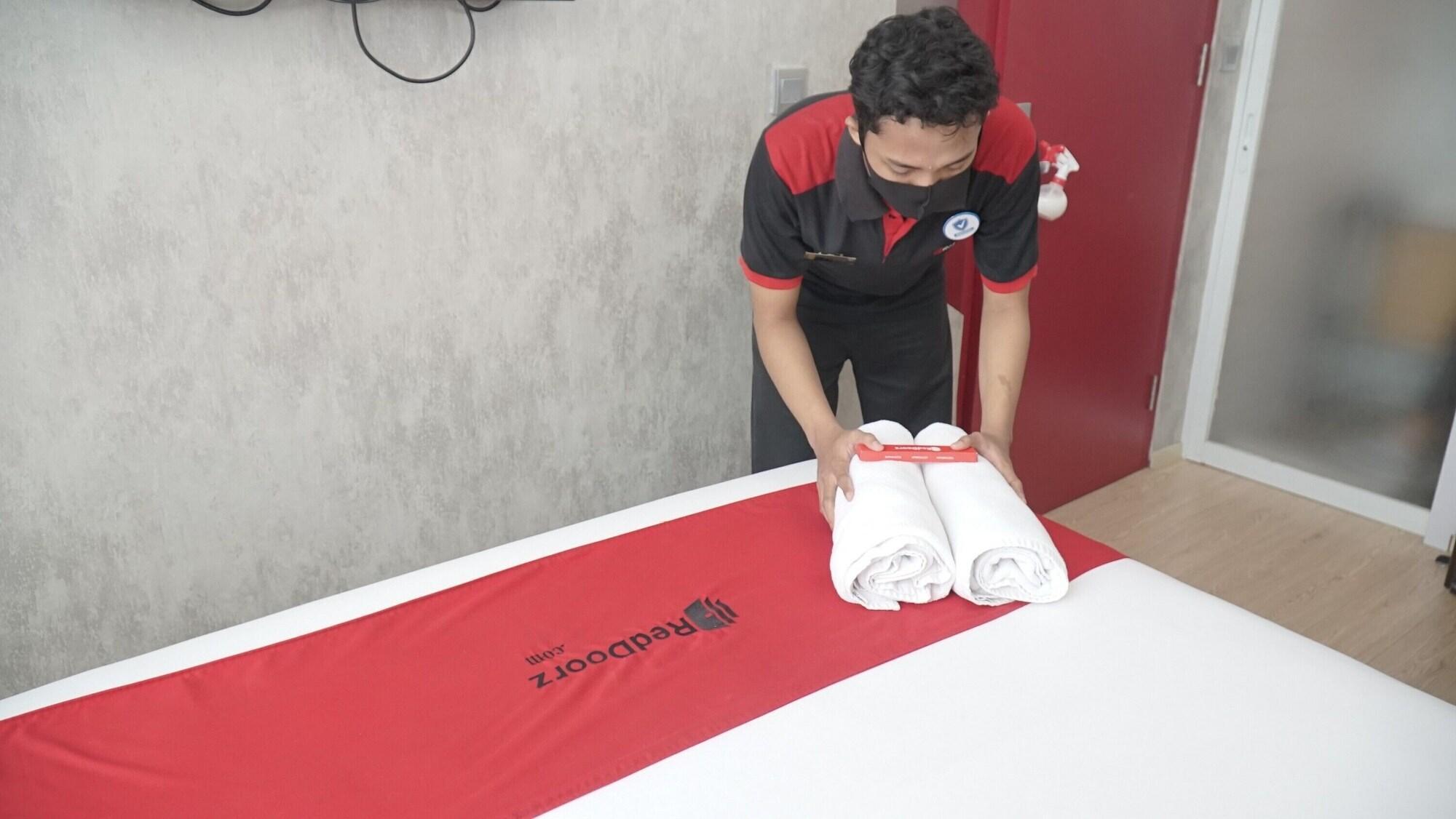 Reddoorz Plus @ Sawah Besar Jakarta Ngoại thất bức ảnh